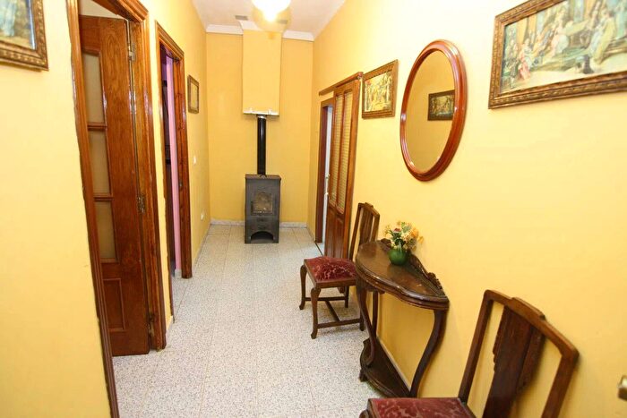 Casas en venta y pisos alquiler - 3