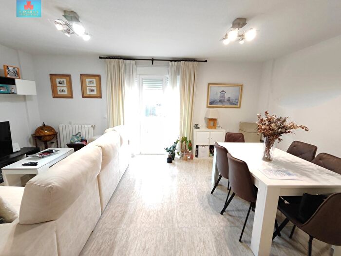 Casas en venta y pisos alquiler - 2