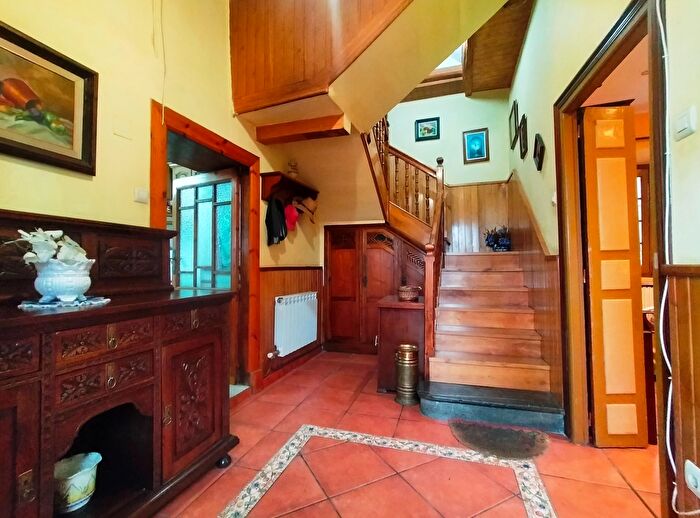 Casas en venta y pisos alquiler - 3