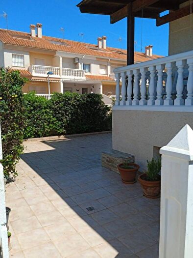 Casas en venta y pisos alquiler - 3