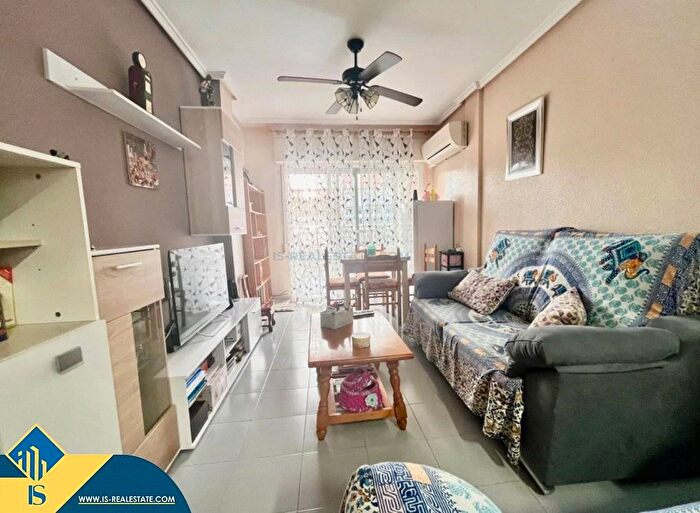 Piso de 2 habitaciones en venta en Comunitat Valenciana, Alicante