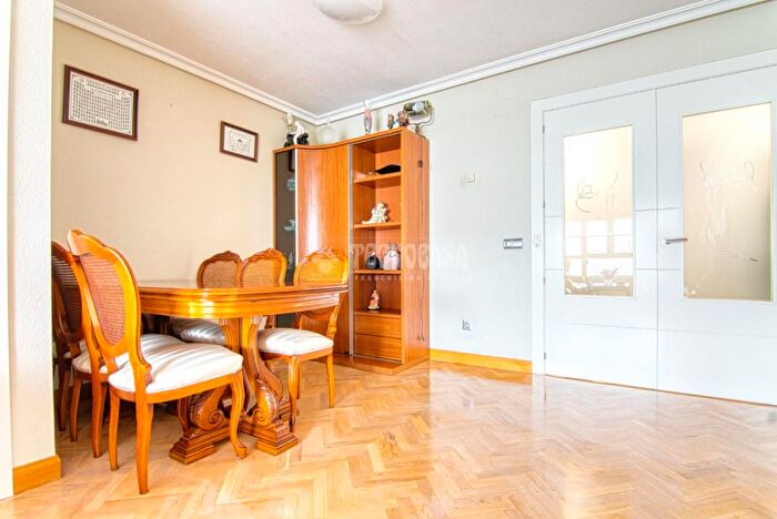 Casas en venta y pisos alquiler - 2