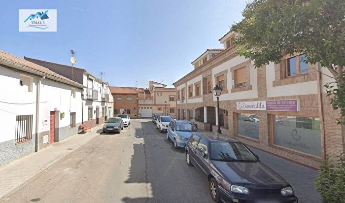 Casas en venta y pisos alquiler - 3