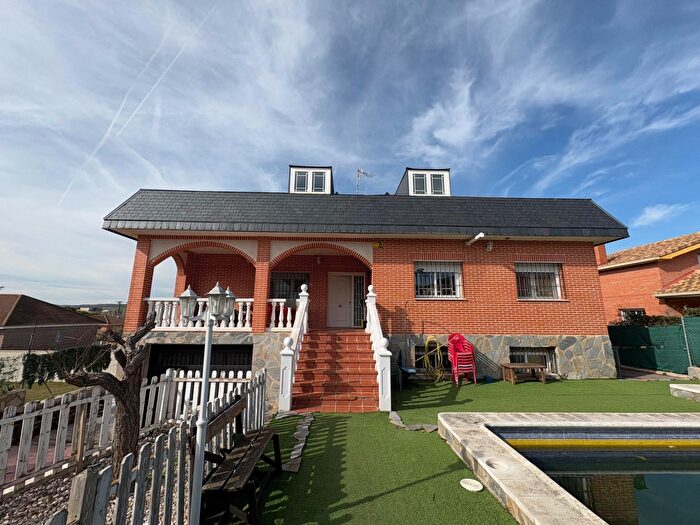 Casa en venta de 3 habitaciones: Torrejón del Rey, Guadalajara