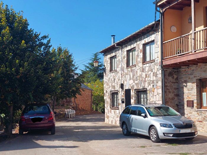Casa de 4 habitaciones en venta en Castilla y León, León