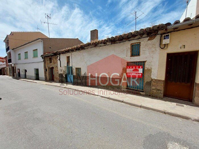Casa de 3 habitaciones en venta en Castilla y León, Ávila