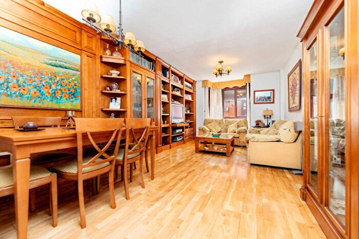 Casas en venta y pisos alquiler - 2