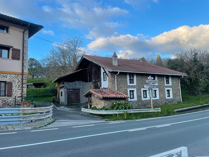 Casa de 4 habitaciones en venta en Arrankudiaga, Bizkaia