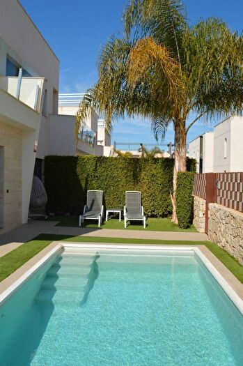 Casa de 3 habitaciones en venta en Comunitat Valenciana, Alicante
