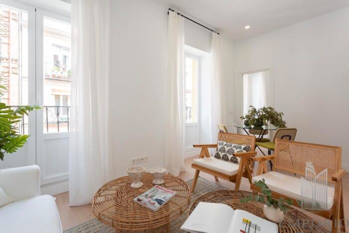 Piso en venta de 3 habitaciones, Chamberí, Almagro