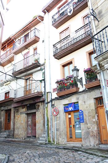 Piso en venta de 4 habitaciones: Centro, Laredo