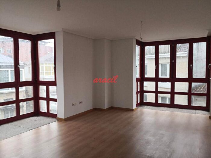 Piso en venta de 3 habitaciones, Galicia, Ourense