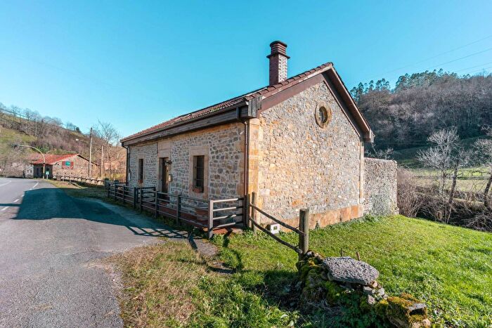 Casa en venta de 3 habitaciones en Principado de Asturias, Asturias