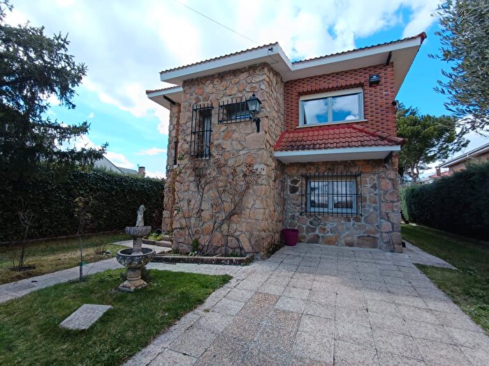 Casa en venta de 6 habitaciones en Soto del Real, Madrid