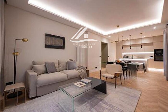 Piso en venta de 2 habitaciones en Centro, Universidad Malasaña