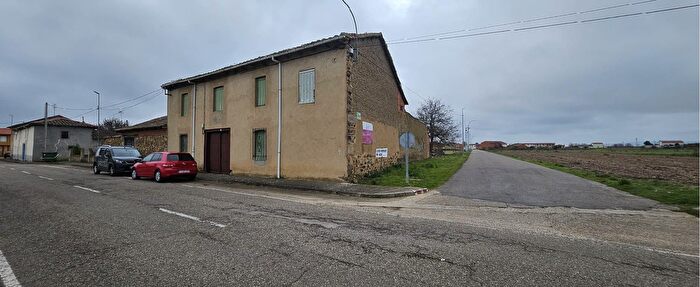 Casa en venta de 7 habitaciones en Villamontán de la Valduerna, León