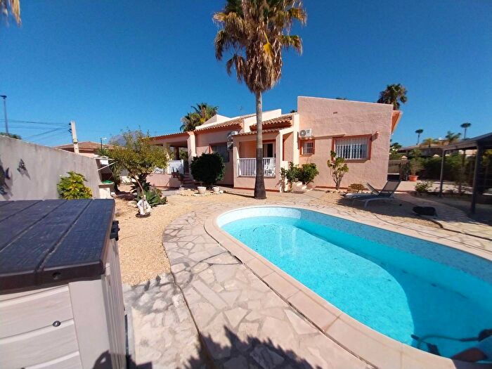 Casa en venta de 3 habitaciones: Comunitat Valenciana, Alicante