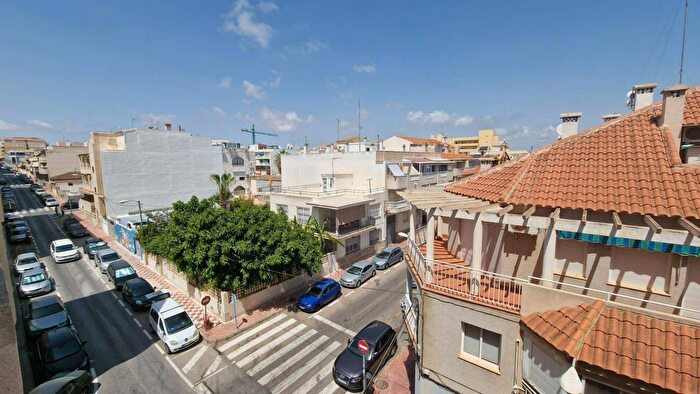 Casas en venta y pisos alquiler - 3