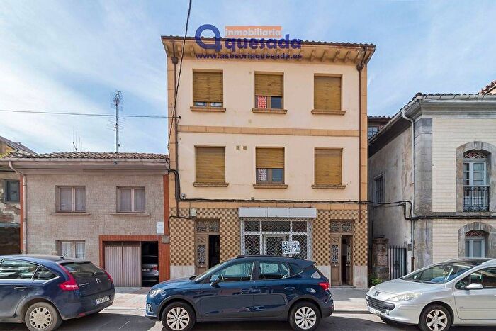 Piso de 5 habitaciones en venta en Principado de Asturias, Asturias