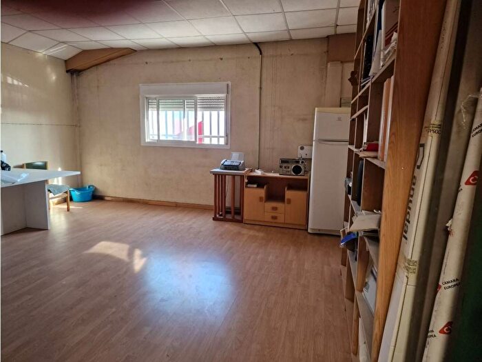 Casas en venta y pisos alquiler - 2