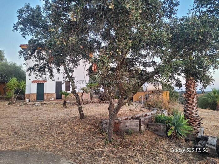 Casa de 4 habitaciones en venta en Andalucía, Huelva