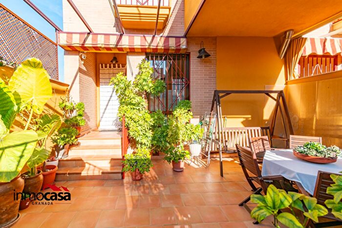 Casa en venta de 4 habitaciones en Pulianas, Granada