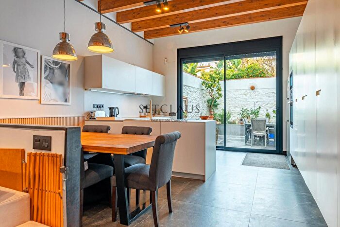 Casas en venta y pisos alquiler - 3