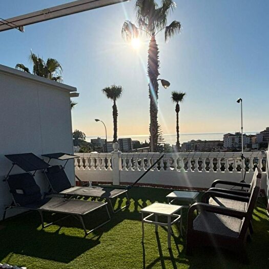 Velilla Velilla Taramay, Almuñécar: Piso en venta de 2 habitaciones