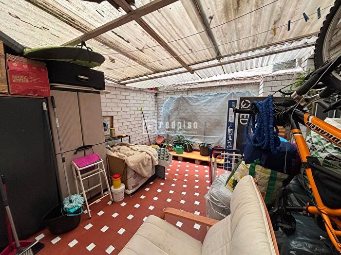 Casas en venta y pisos alquiler - 2