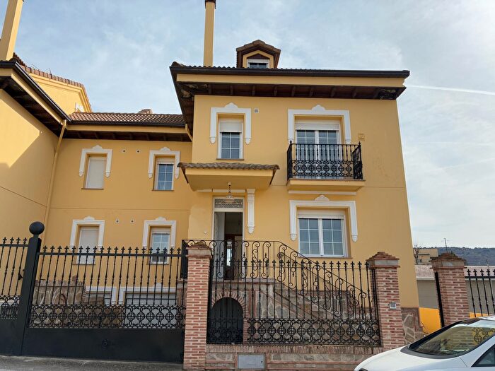 Casa en venta de 4 habitaciones: Aranzueque, Guadalajara