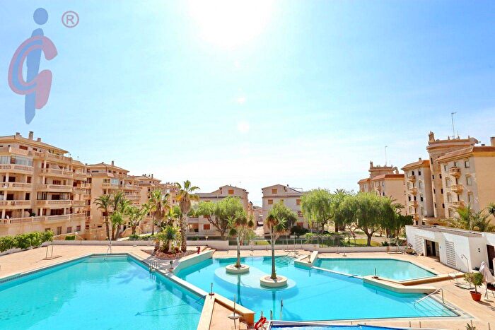 Casa en venta de 4 habitaciones, Comunitat Valenciana, Alicante