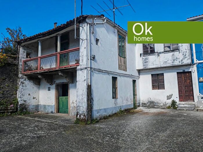 Casa en venta de 3 habitaciones, Melide, A Coruña