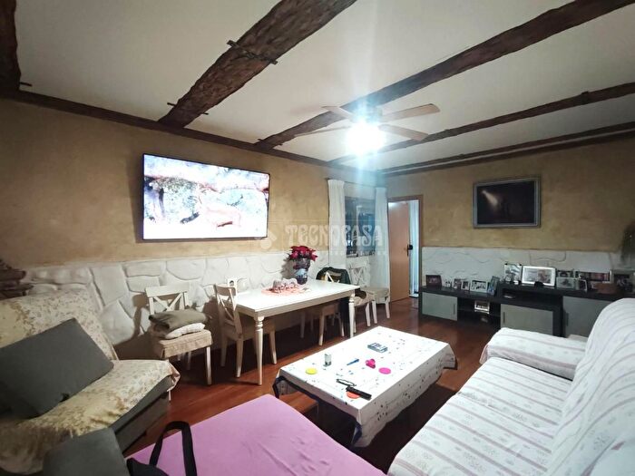 Casas en venta y pisos alquiler - 2