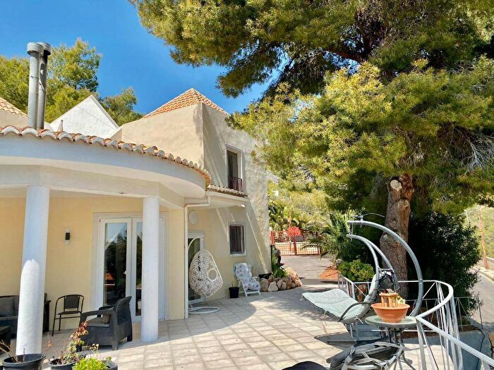 Casa en venta de 4 habitaciones en Comunitat Valenciana, Alicante
