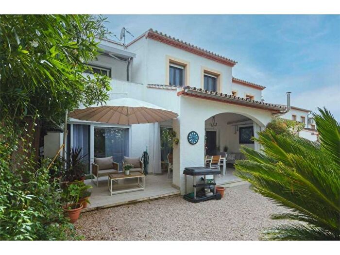 Casa en venta de 3 habitaciones en Comunitat Valenciana, Alicante