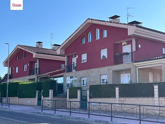 Castilla y León, Burgos: Casa en venta de 4 habitaciones