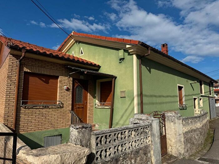 Casa de 3 habitaciones en venta en San Felices de Buelna, Cantabria