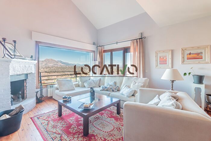 Casa en venta de 6 habitaciones: Fresnedillas de la Oliva, Madrid