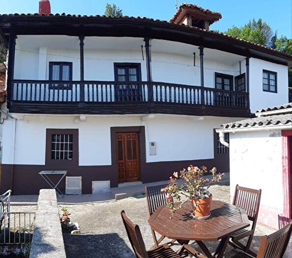 Casa en venta de 3 habitaciones: Principado de Asturias, Asturias