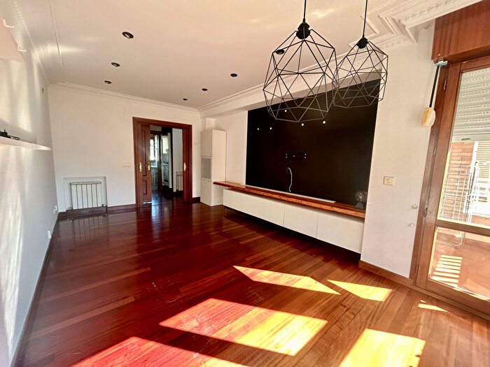 Casas en venta y pisos alquiler - 2