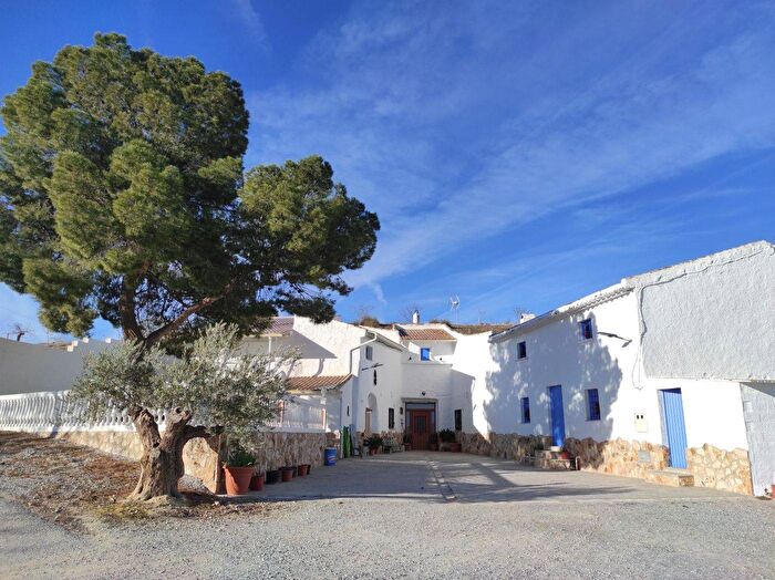 Casa de 7 habitaciones en venta en Andalucía, Granada
