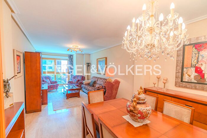 Casas en venta y pisos alquiler - 2