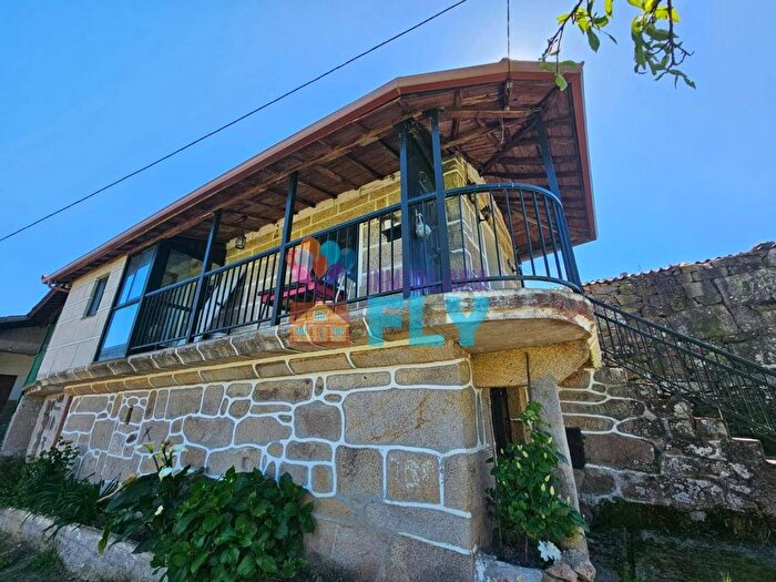Casa en venta de 2 habitaciones en Galicia, Ourense