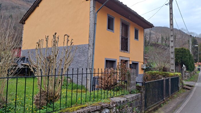 Casa en venta de 3 habitaciones, Ponga, Asturias