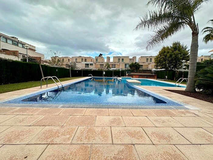 Casa de 3 habitaciones en venta en Comunitat Valenciana, Alicante