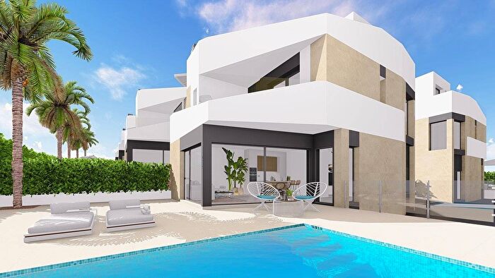 Casa en venta de 3 habitaciones en Comunitat Valenciana, Alicante