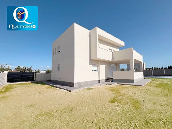 Casa en venta de 4 habitaciones: Comunitat Valenciana, Alicante