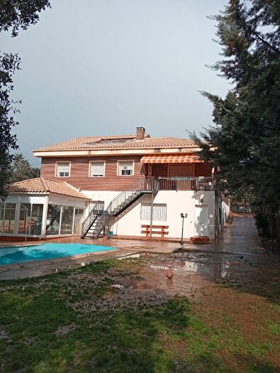 Casa de 5 habitaciones en venta en Valdeaveruelo, Guadalajara