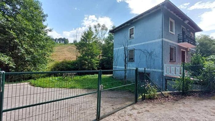 Casas en venta y pisos alquiler - 3