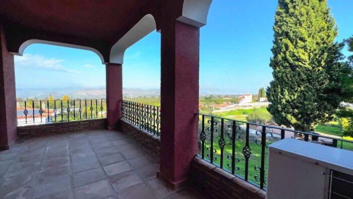 Casa de 5 habitaciones en venta en Centro, Alhaurín El Grande